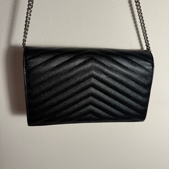 Saint Laurent YSL Monogram Large Wallet on Chain 100%authentic - Picture 2 of 8